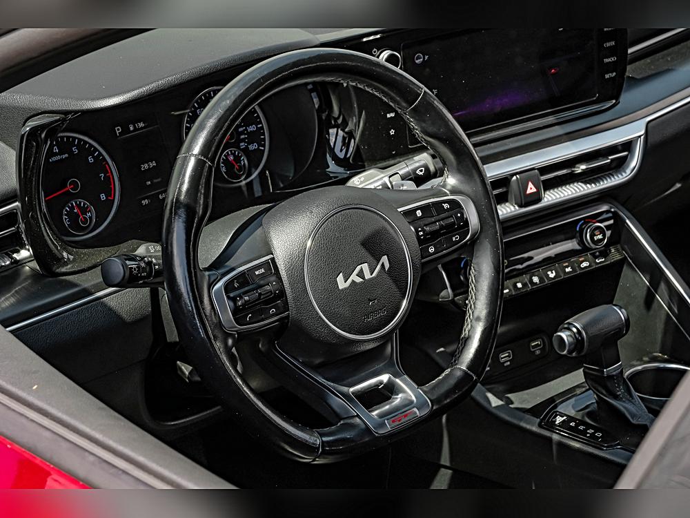 2022 Kia K5 GT - Photo 14