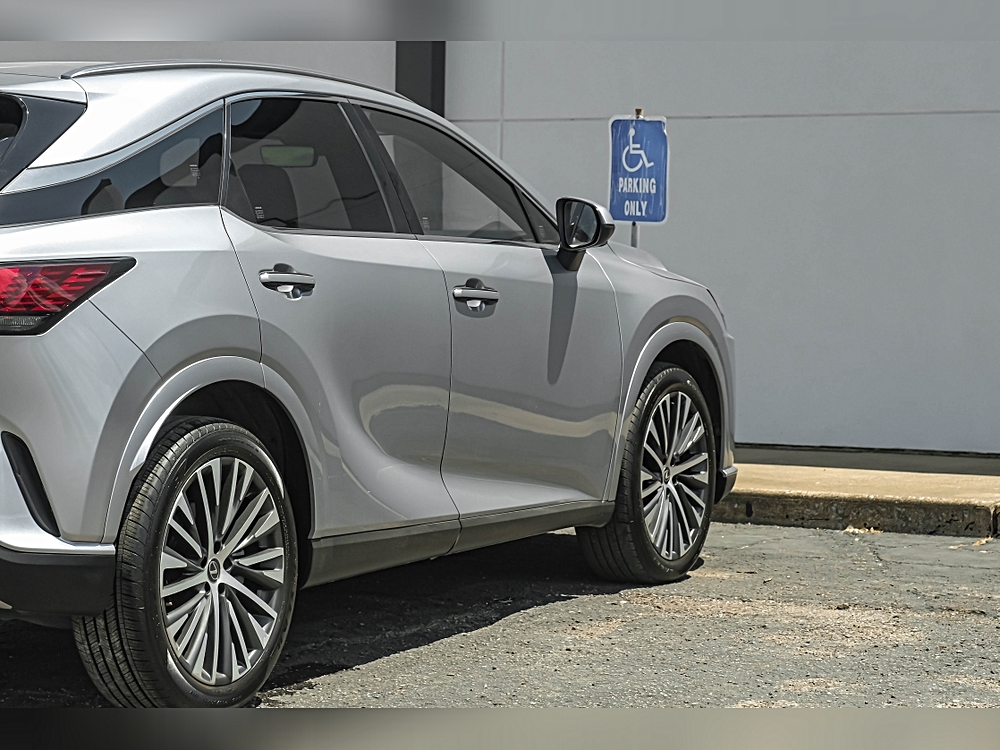 2023 Lexus RX 350 - Photo 12