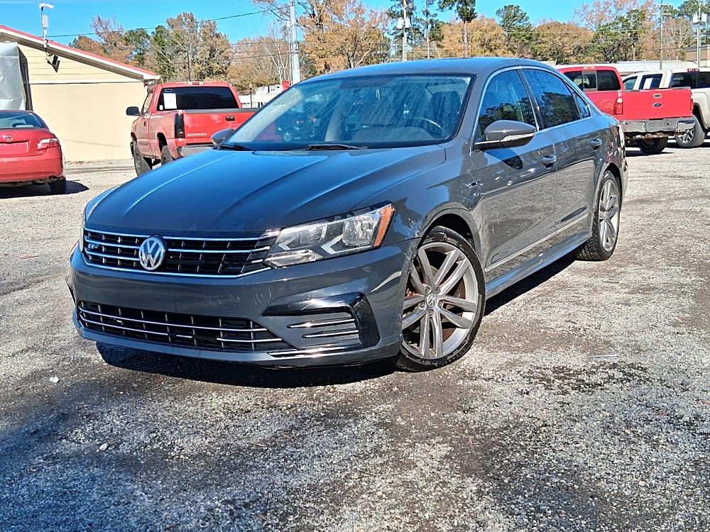 2017 Volkswagen Passat R-Line's photo