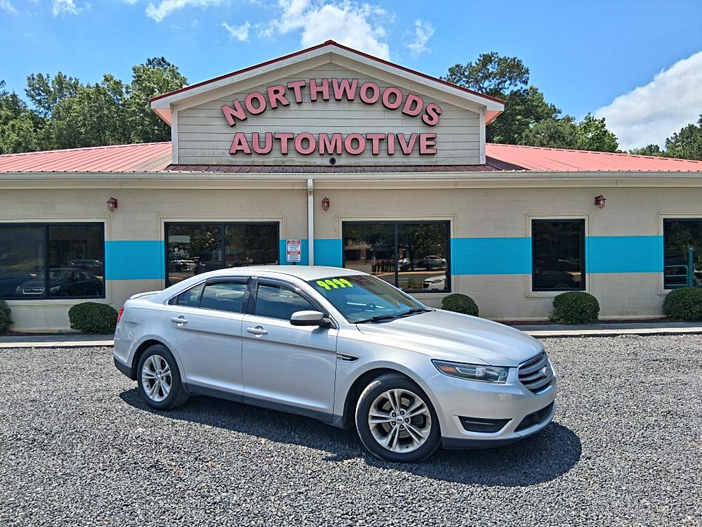 2015 Ford Taurus SEL FWD's photo