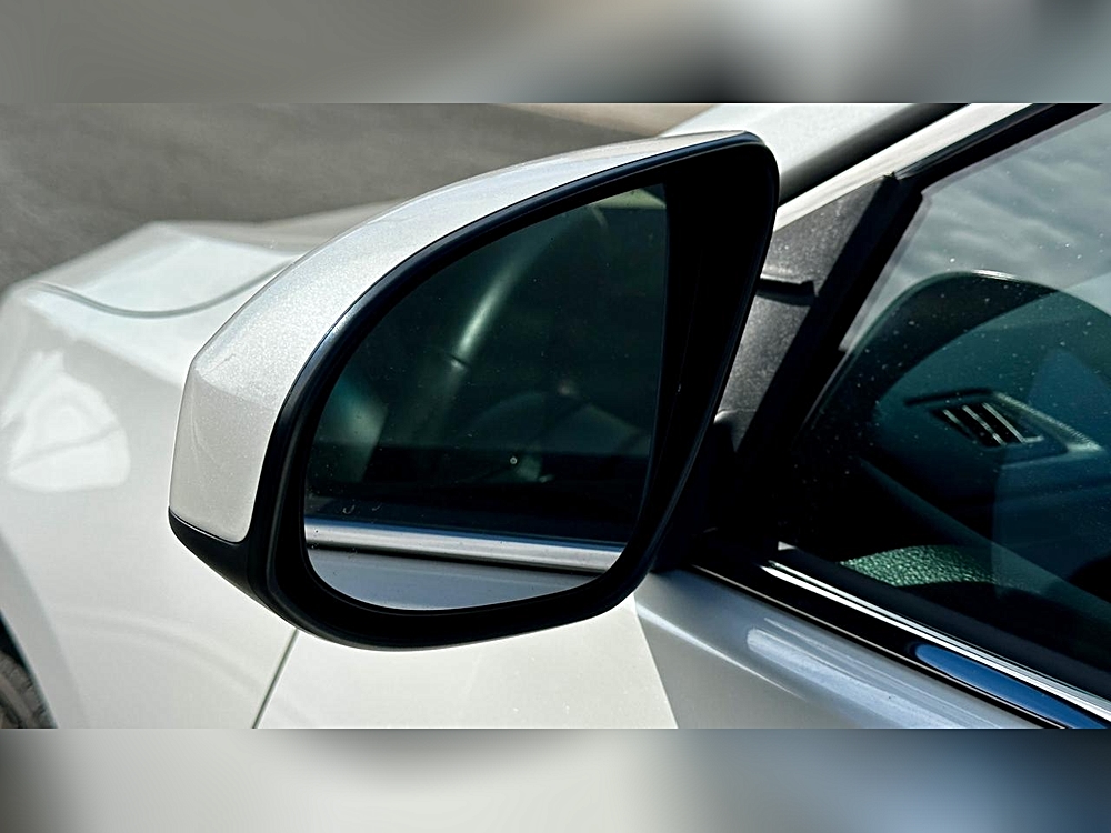 2015 Toyota Camry XSE - Photo 12