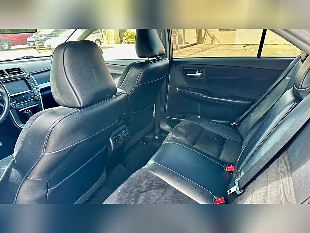 2015 Toyota Camry XSE - Photo 19