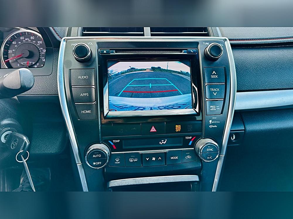 2015 Toyota Camry XSE - Photo 34
