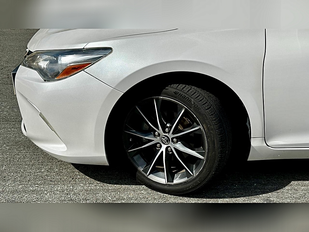 2015 Toyota Camry XSE - Photo 6