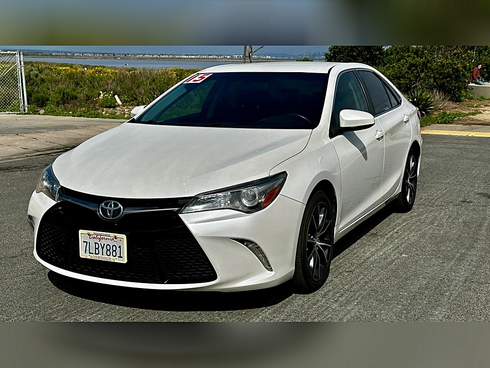 2015 Toyota Camry XSE - Photo 8