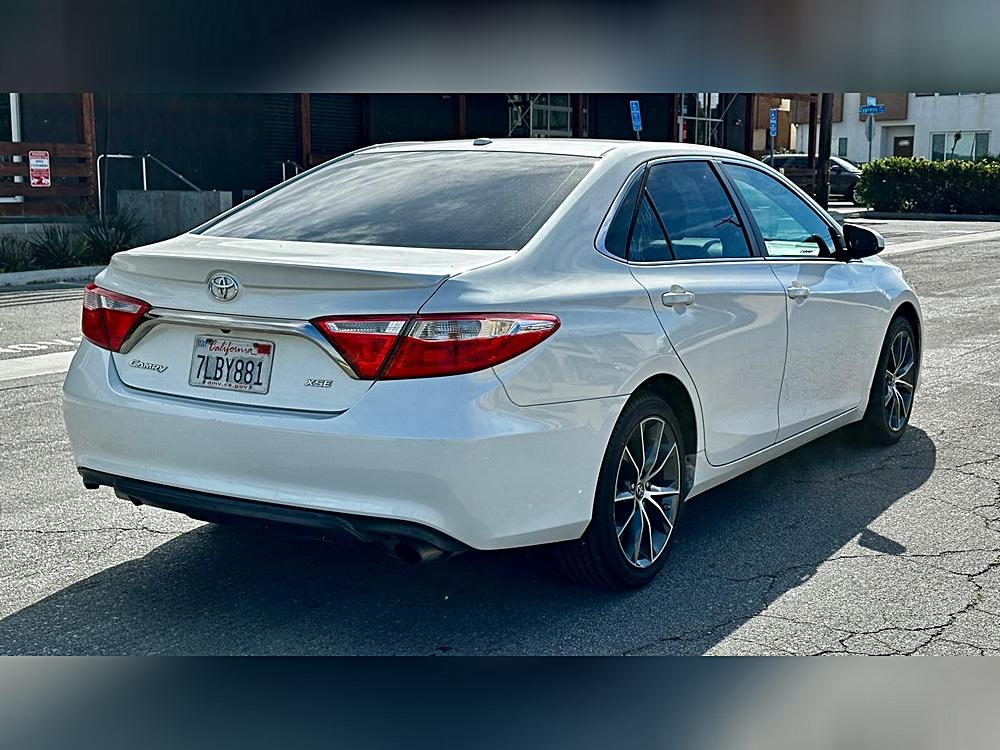 2015 Toyota Camry XSE - Photo 10