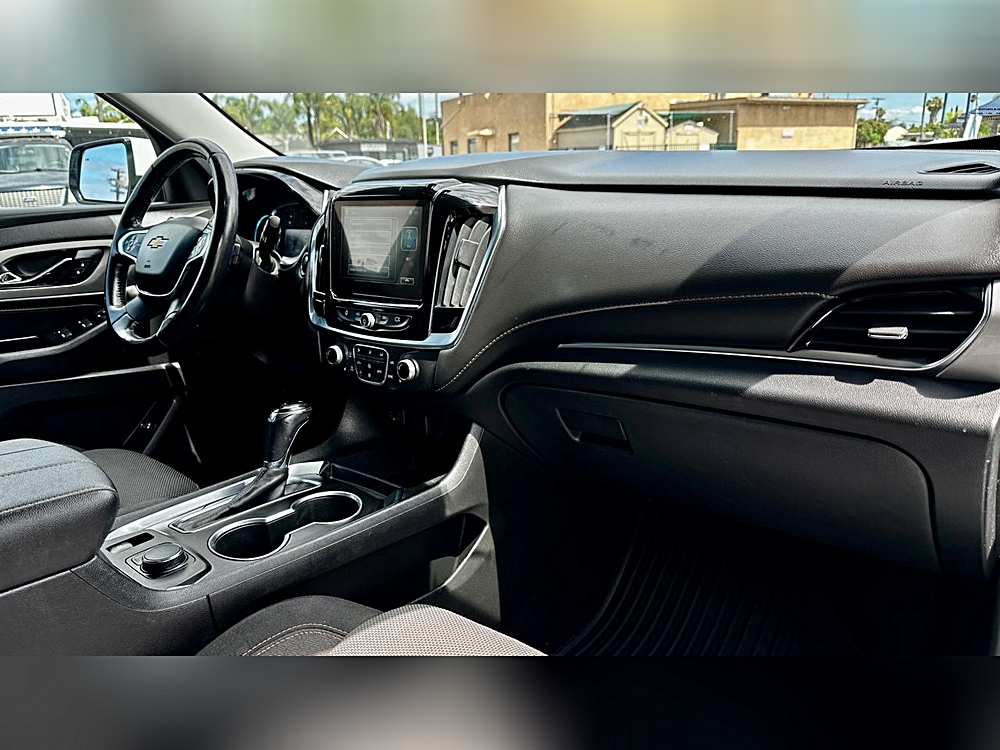 2019 Chevrolet Traverse 1LT - Photo 23