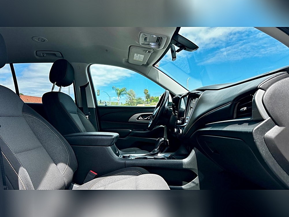 2019 Chevrolet Traverse 1LT - Photo 24