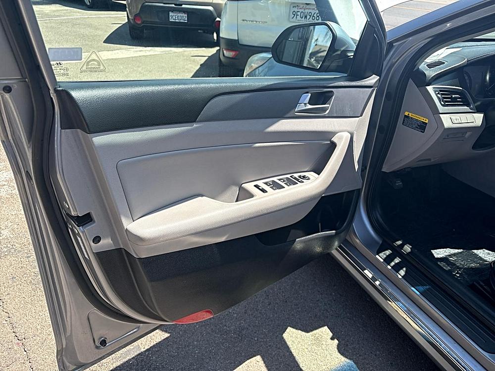 2016 Hyundai Sonata Hybrid Base - Photo 18