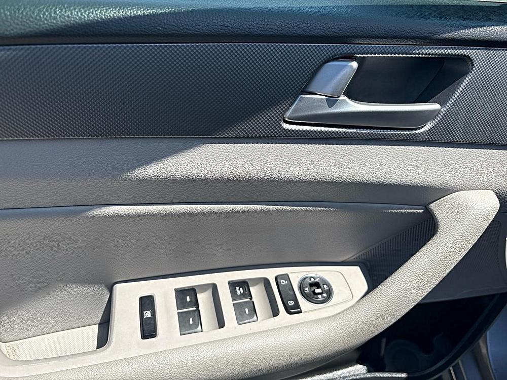 2016 Hyundai Sonata Hybrid Base - Photo 27