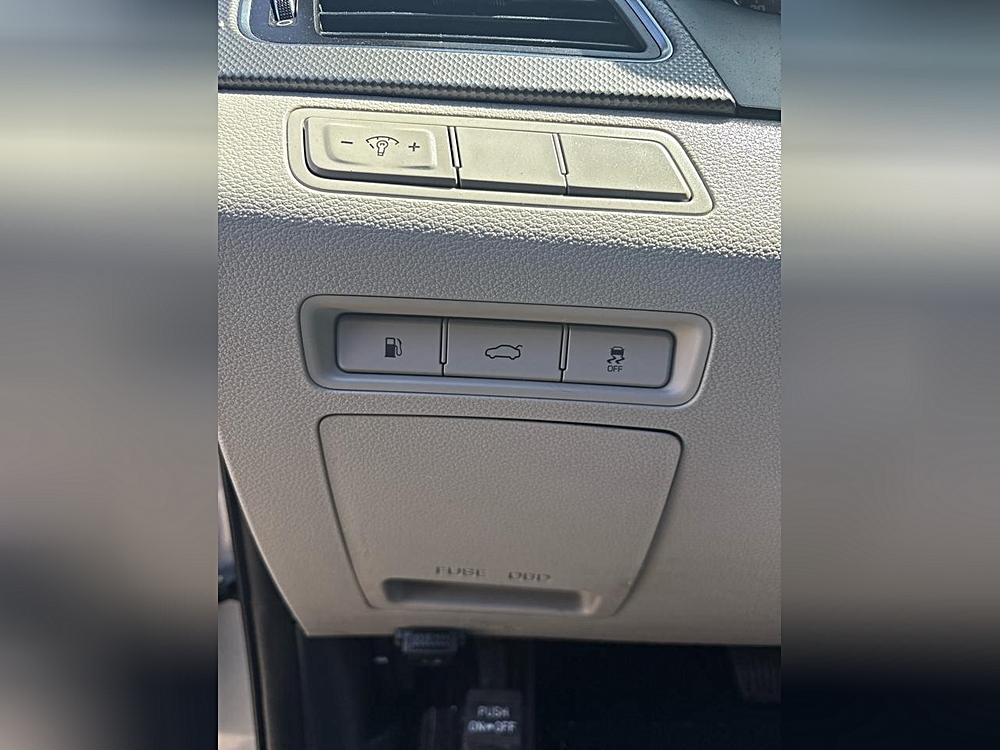 2016 Hyundai Sonata Hybrid Base - Photo 29
