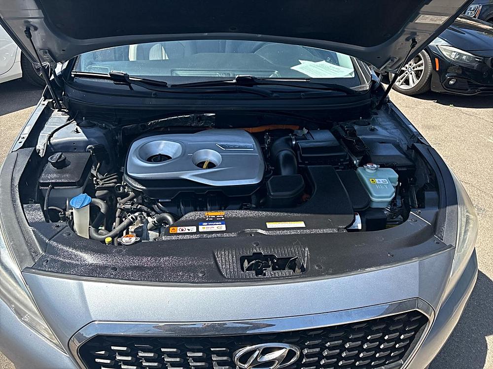2016 Hyundai Sonata Hybrid Base - Photo 9