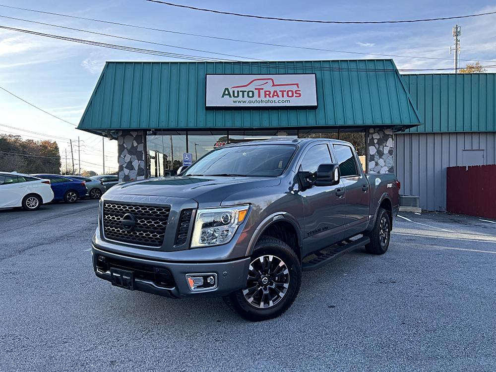 2018 Nissan Titan PRO-4X's photo