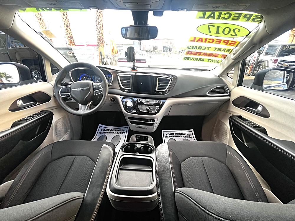 2017 Chrysler Pacifica Touring Plus - Photo 11