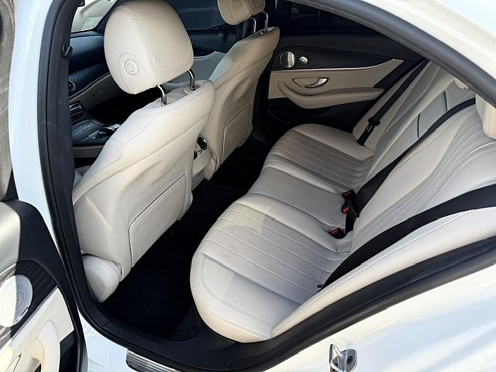 2019 Mercedes-Benz E-Class E300 - Photo 8