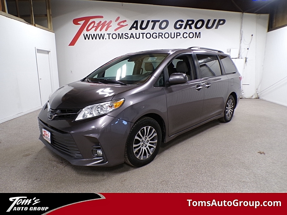 2019 Toyota Sienna XLE