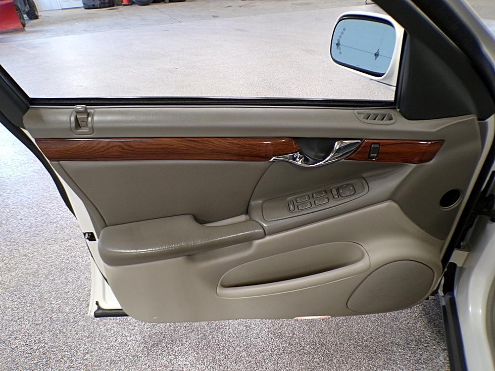 2005 Cadillac DeVille 