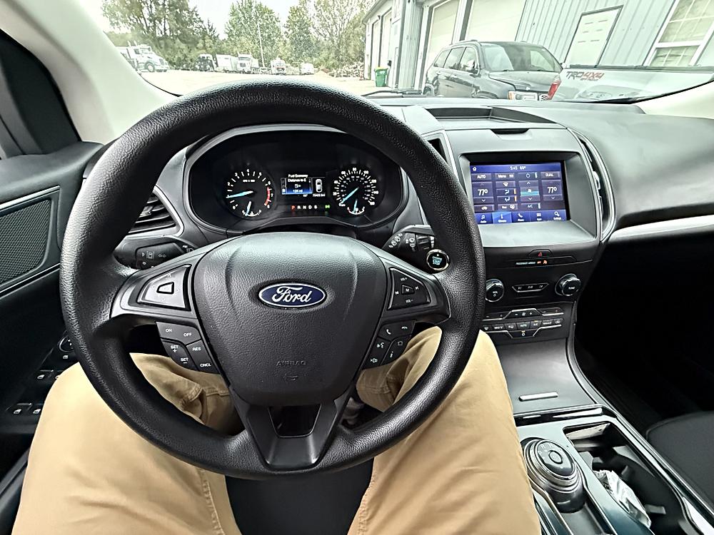 2020 Ford Edge SE - Photo 13