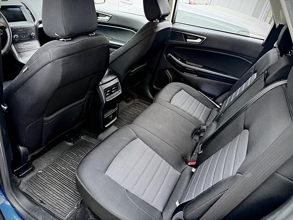 2020 Ford Edge SE - Photo 12