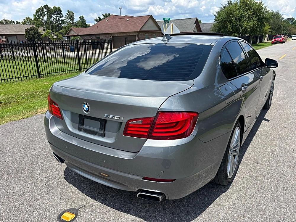 2011 BMW 5 Series 550i