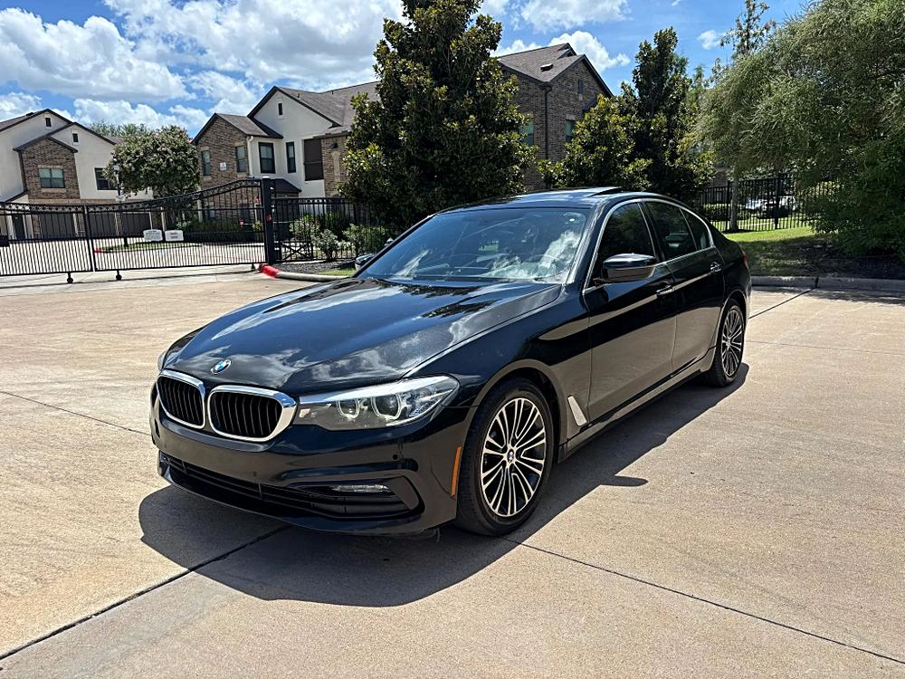 2017 BMW 5 Series 530i's photo
