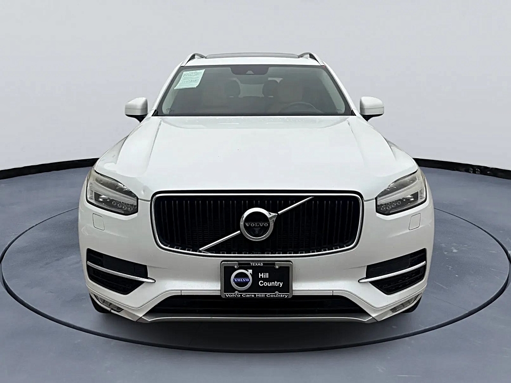 2016 Volvo XC90 Momentum