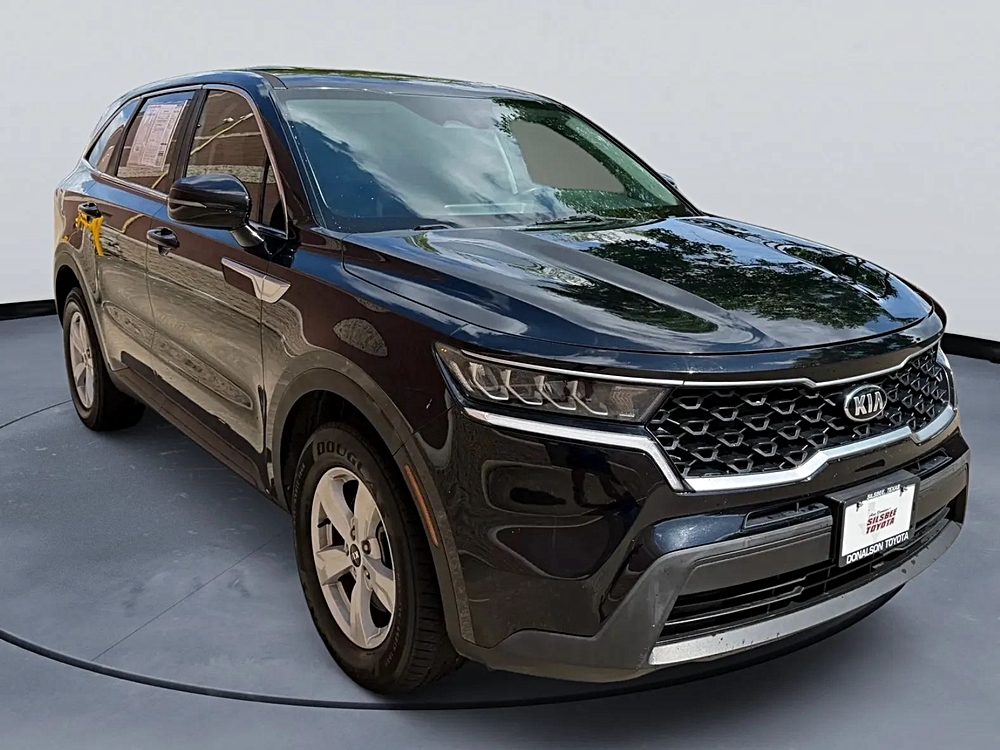 2021 Kia Sorento LX AT's photo