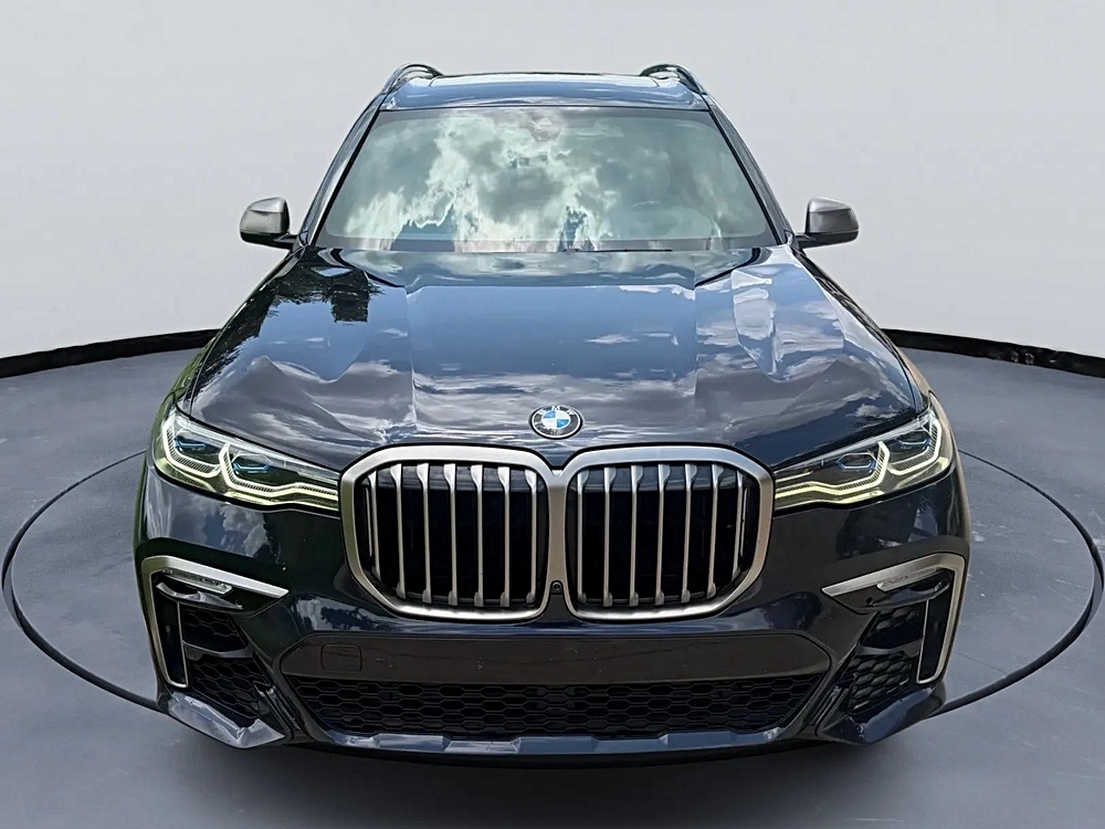 2021 BMW X7