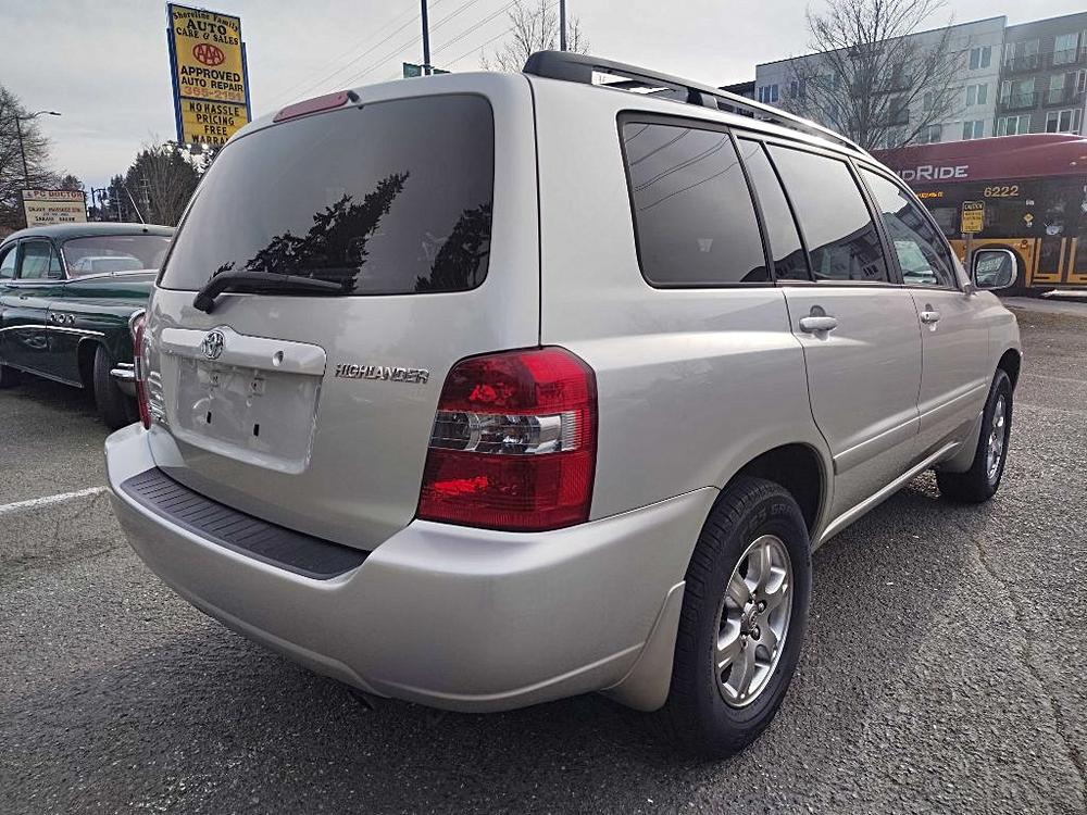 2005 TOYOTA HIGHLANDER