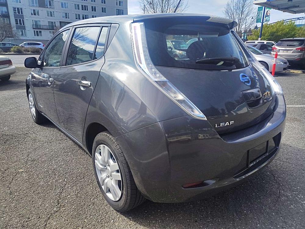 2013 NISSAN LEAF
