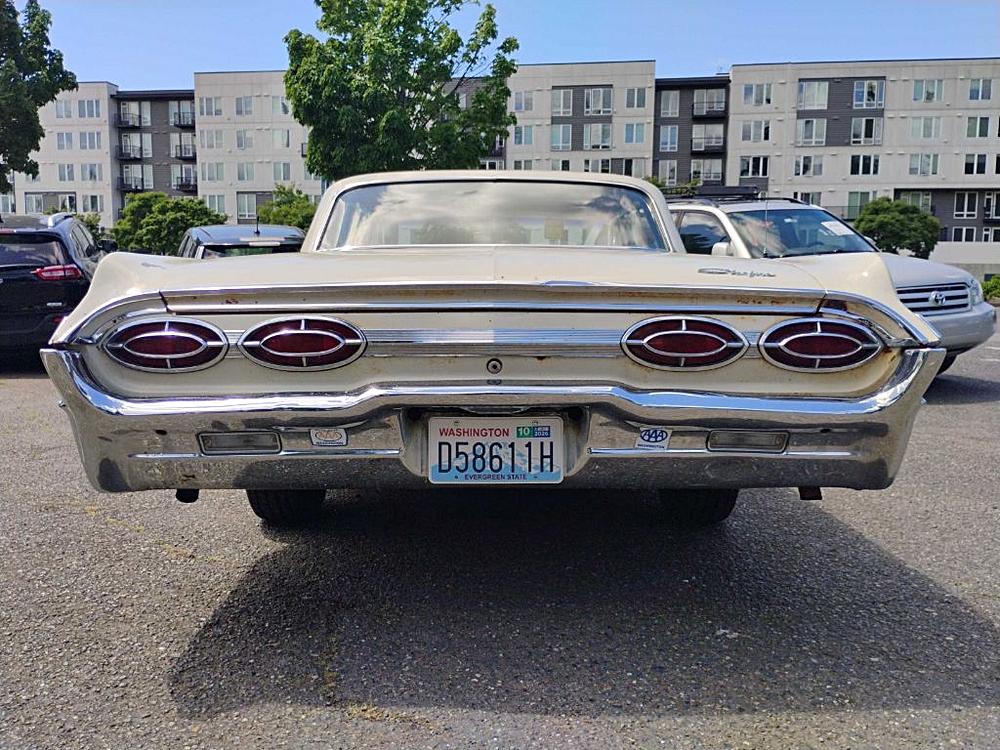 1962 OLDSMOBILE STARFIRE