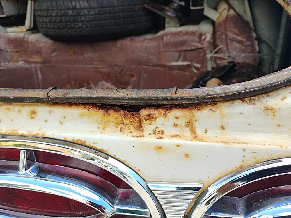 1962 OLDSMOBILE STARFIRE