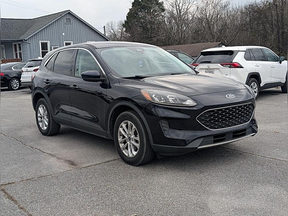 2021 Ford Escape SE's photo