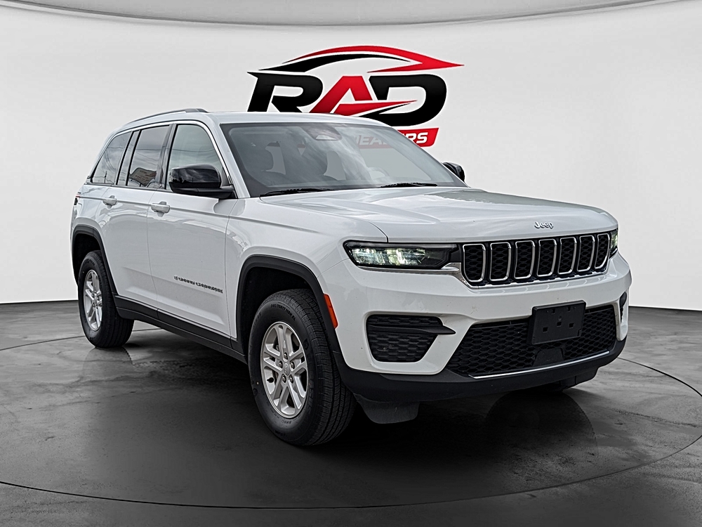 2023 Jeep Grand Cherokee Laredo 4x4's photo