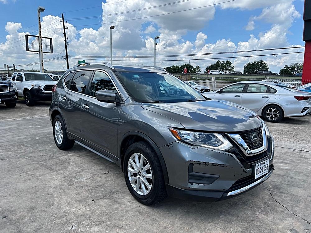 2018 Nissan Rogue SV's photo