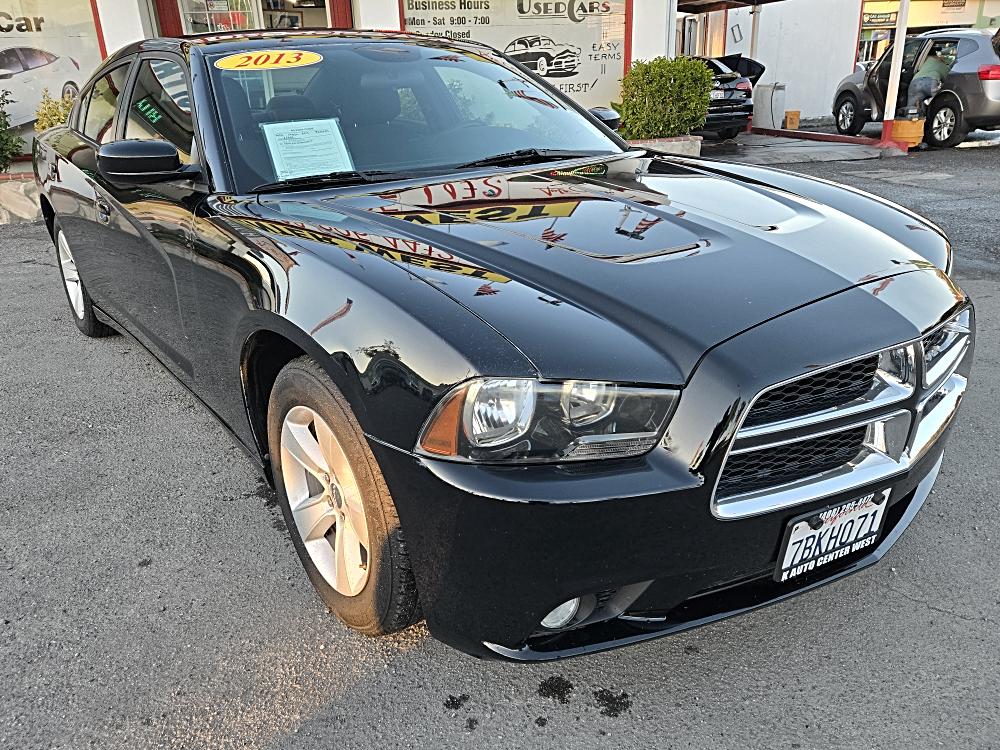 2013 Dodge Charger SE's photo