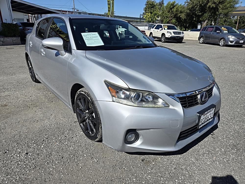 2011 Lexus CT 200h 200h Premium's photo