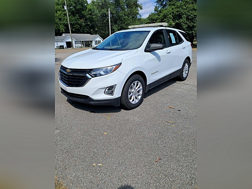 2021 Chevrolet Equinox LS's photo