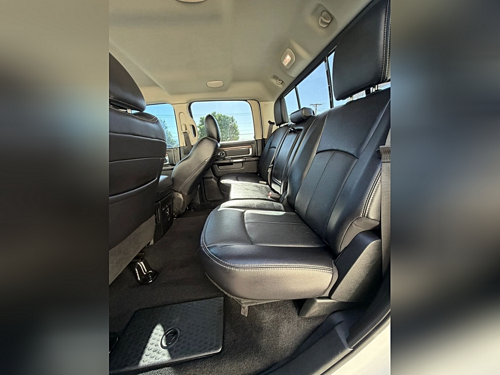 2018 RAM Ram 1500 Pickup Laramie - Photo 8