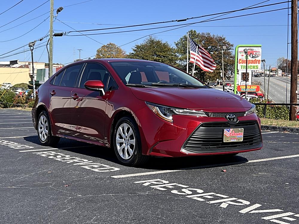 2024 Toyota Corolla LE's photo