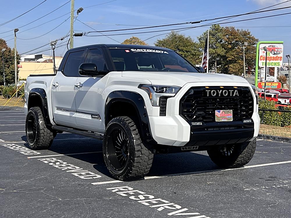2022 Toyota Tundra Platinum's photo