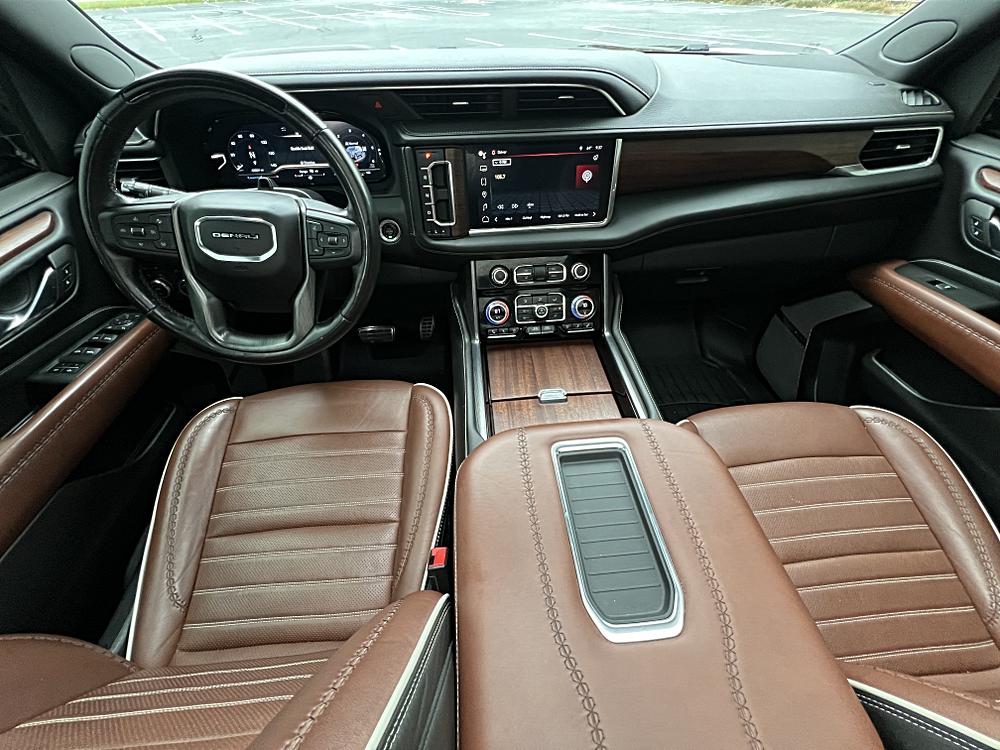 2023 GMC Yukon Denali Ultimate - Photo 11
