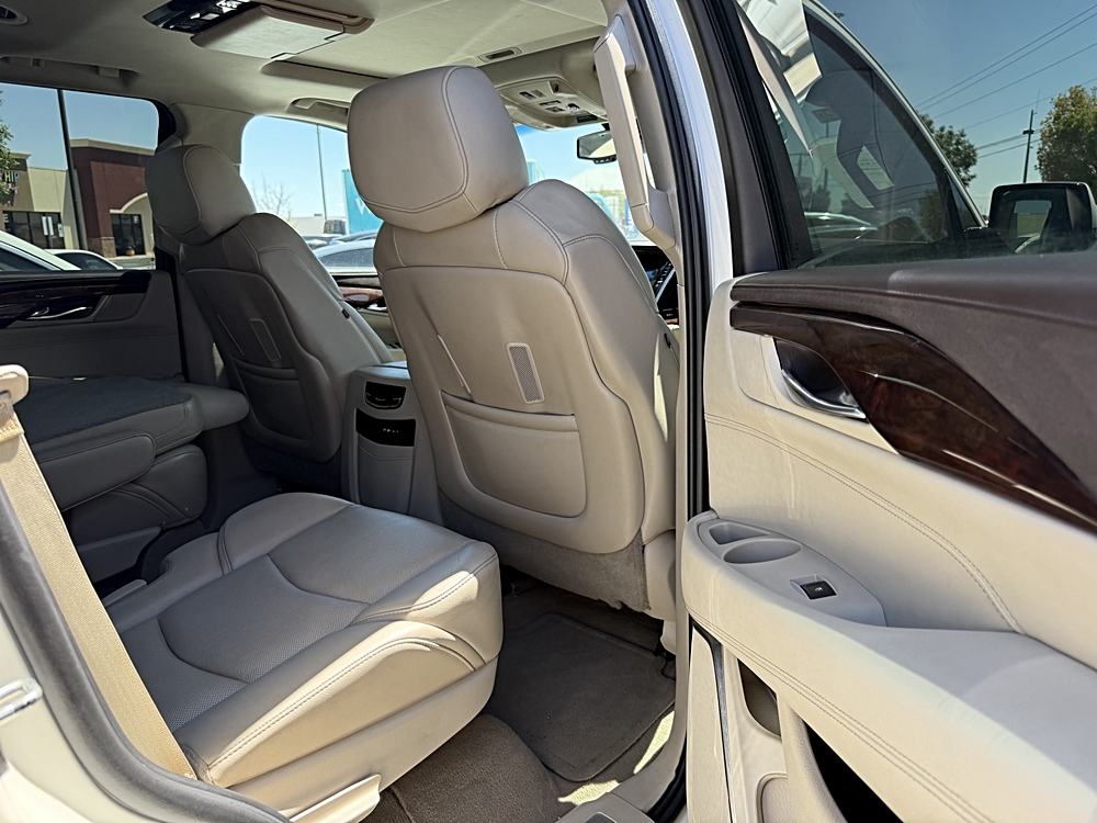 2015 Cadillac Escalade Premium - Photo 16
