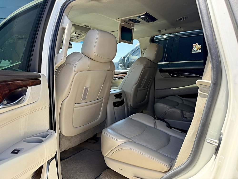 2015 Cadillac Escalade Premium - Photo 11