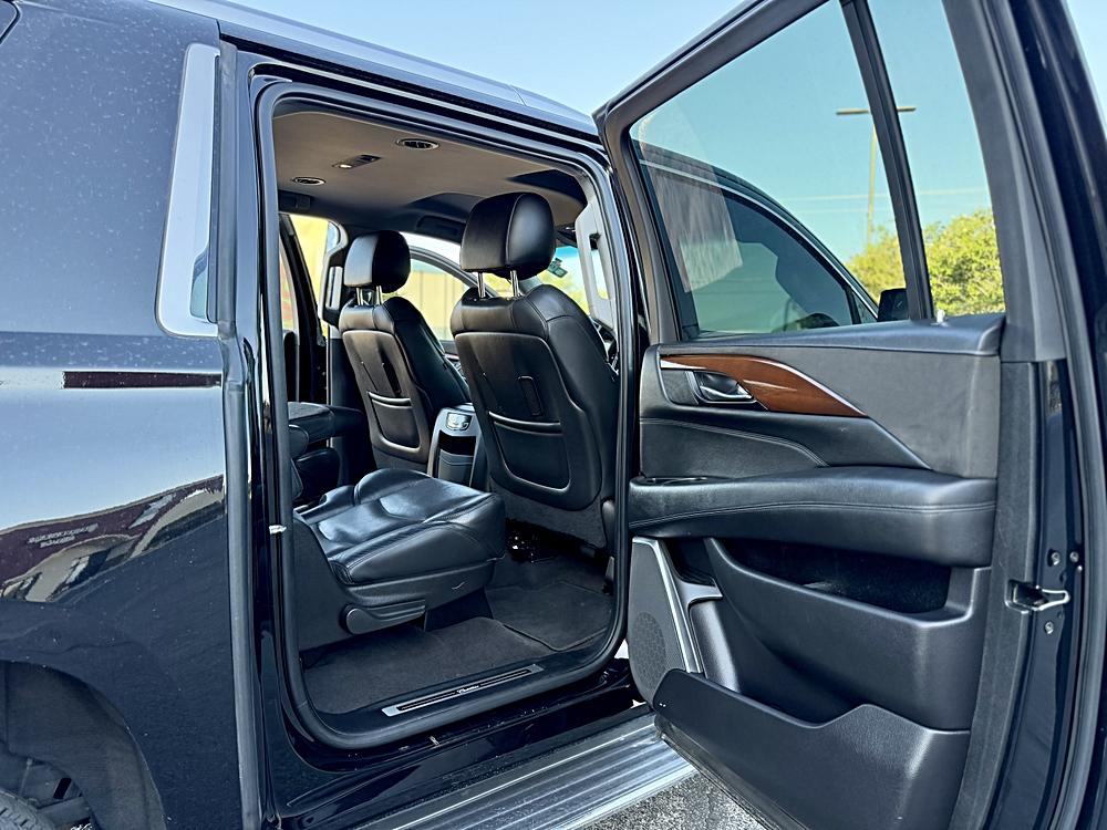 2020 Cadillac Escalade ESV Base - Photo 16