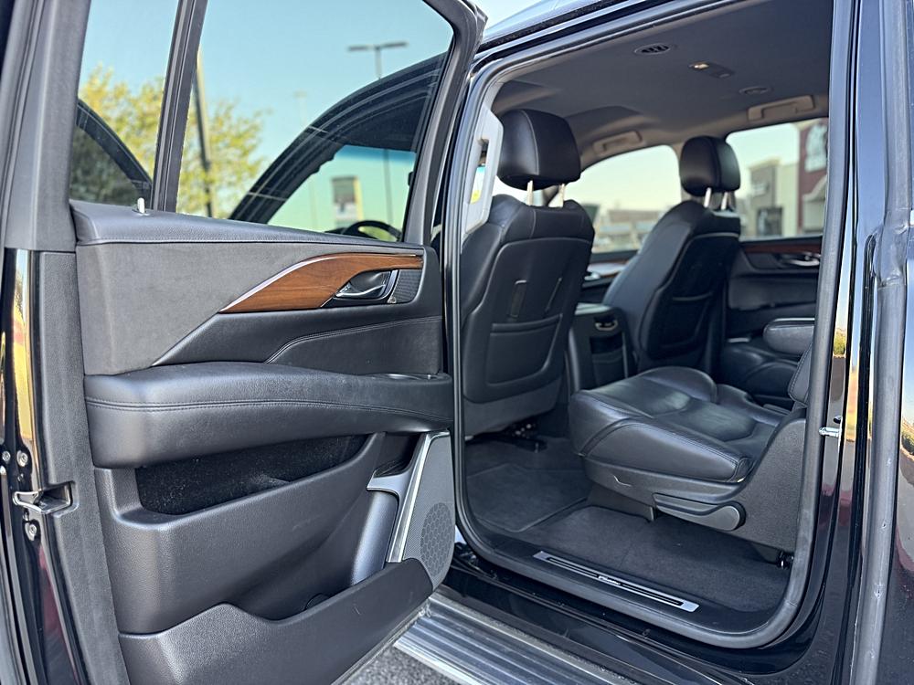 2020 Cadillac Escalade ESV Base - Photo 12