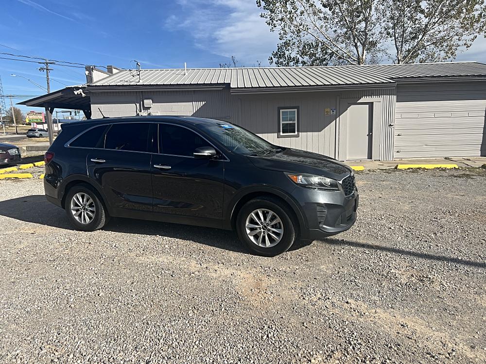 2019 Kia Sorento LX's photo