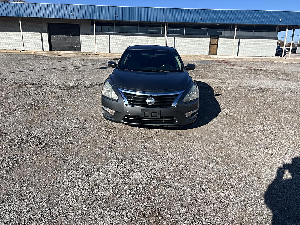 2015 Nissan Altima S's photo