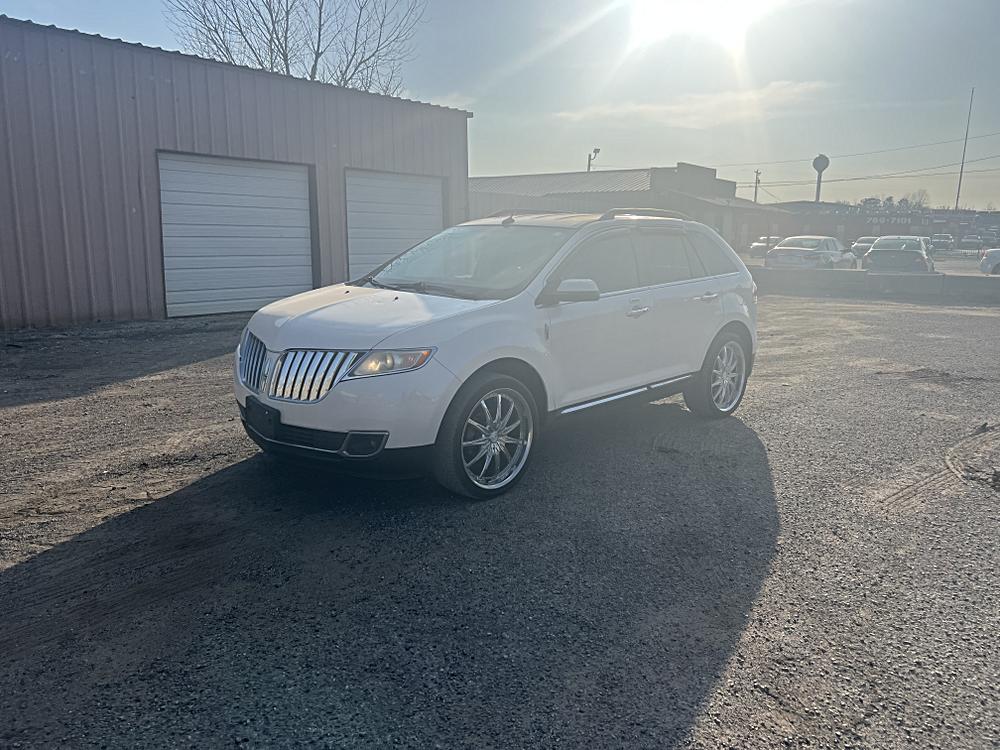 2011 Lincoln MKX Base