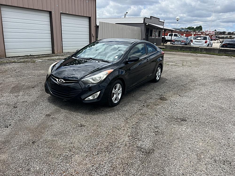 2013 Hyundai Elantra Coupe 1.8 GS 6-Speed M/T's photo
